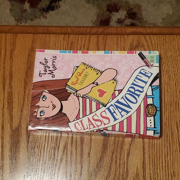 Middle School Girl Book Paperback Reading Bundle - Picture 9 of 11